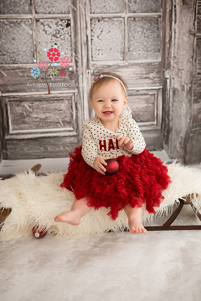 10 photographs from when a cute 1 year old girl goes shopping