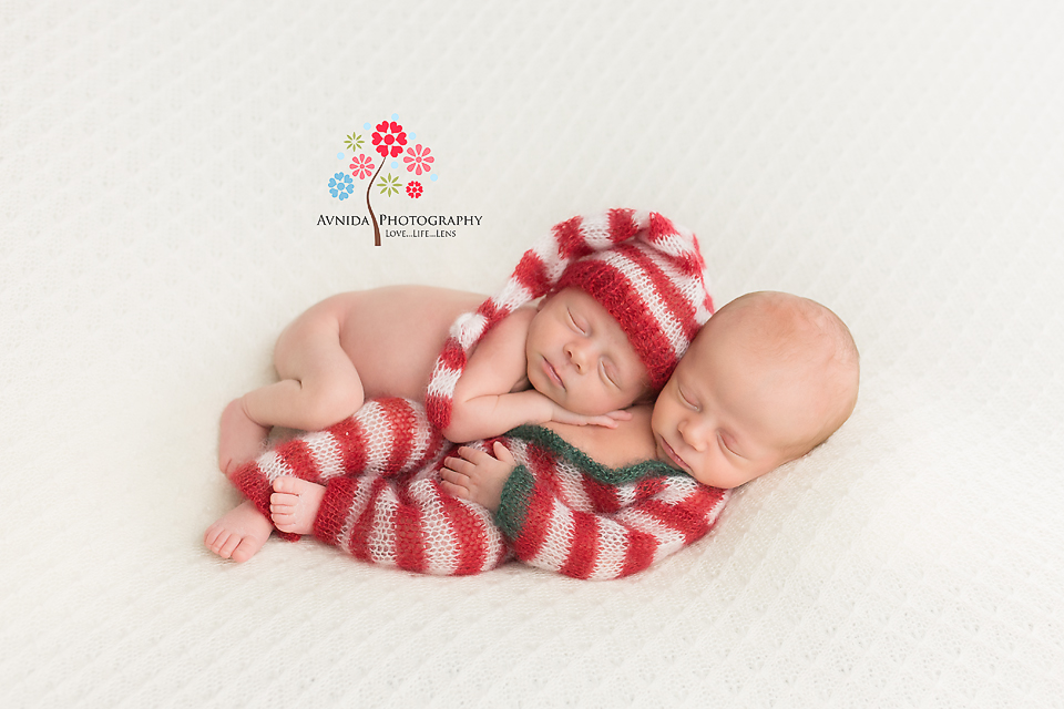 twin christmas photo ideas